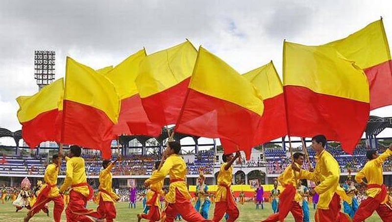 ಅಖಿಲ ಭಾರತ ಕನ್ನಡ ಸಾಹಿತ್ಯ ಸಮ್ಮೇಳನ: ನಾಡಧ್ವಜವಿರುವ ಟಿ-ಶರ್ಟ್ ಖರೀದಿಗೆ ವಿದ್ಯಾರ್ಥಿಗಳ ಮೇಲೆ ಒತ್ತಡ