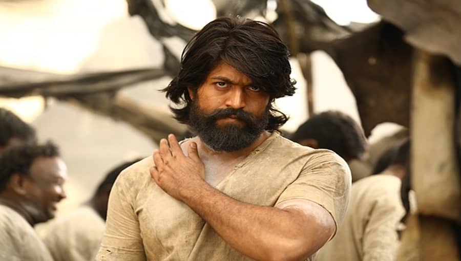 ಕನ್ನಡ ಚಿತ್ರರಂಗದಲ್ಲಿ ಐತಿಹಾಸಿಕ ದಾಖಲೆ; 2 ದಿನಕ್ಕೆ 50 ಕೋಟಿ ಬಾಚಿದ ಕೆಜಿಎಫ್!