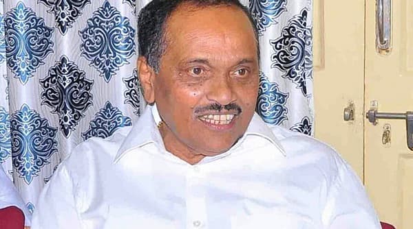 <div><b>ಹೆಚ್.ಎಸ್ ಪ್ರಕಾಶ್</b></div><div>ಹೃದಯಾಘಾತದಿಂದಾಗಿ ಹಾಸನ ವಿಧಾನಸಭಾ ಕ್ಷೇತ್ರದಿಂದ ನಾಲ್ಕು ಬಾರಿ ವಿಧಾನಸಭೆಗೆ ಆಯ್ಕೆಯಾಗಿದ್ದ ಹೆಚ್.ಎಸ್. ಪ್ರಕಾಶ್ ಅವರು ನವೆಂಬರ್ 27 ರಂದು ನಿಧನ ಹೊಂದಿದ್ದರು, ಪ್ರಕಾಶ್ ಅವರಿಗೆ 67 ವರ್ಷ ವಯಸ್ಸಾಗಿತ್ತು. </div>