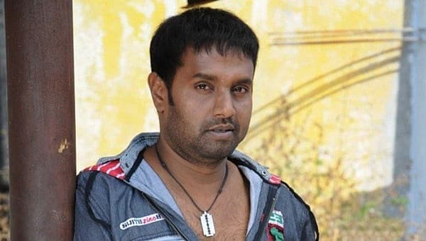 <div><b>ಪಿ.ಎನ್. ಸತ್ಯ</b></div><div>ಕ್ಯಾನ್ಸರ್ ರೋಗದಿಂದ ಬಳಲುತ್ತಿದ್ದ ಕನ್ನಡ ಚಿತ್ರರಂಗದ ಖ್ಯಾತ ನಿರ್ದೇಶಕ ಪಿ.ಎನ್ ಸತ್ಯ ಅವರು ಮೇ.5 ರಂದು ವಿಧಿವಶರಾಗಿದ್ದರು. ಸತ್ಯ ಅವರಿಗೆ 46 ವರ್ಷ ವಯಸ್ಸಾಗಿತ್ತು. </div>