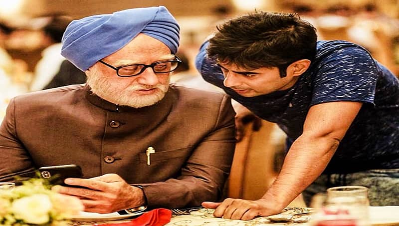 ದಿ ಅಕ್ಸಿಡೆಂಟಲ್ ಪ್ರೈಮ್ ಮಿನಿಸ್ಟರ್': ಬಿಜೆಪಿಯಿಂದ ಹಣ ದುರುಪಯೋಗ- ಅಹ್ಮದ್ ಪಟೇಲ್