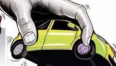 ಸಿನಿಮೀಯ ಮಾದರಿಯಲ್ಲಿ ಕ್ಯಾಬ್ ಚಾಲಕನ ಬಂಧಿಸಿ ಪತ್ನಿಯ ಬೆತ್ತಲೆ ವಿಡಿಯೊ ಮಾಡಿದ ಪ್ರಯಾಣಿಕರು!