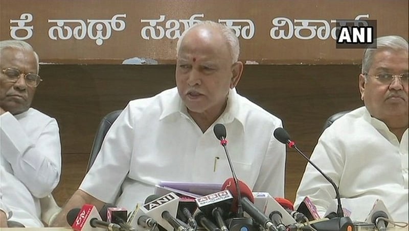 ರಾಜ್ಯದಲ್ಲಿ ಬರಪರಿಸ್ಥಿತಿ ಇದ್ದರೂ ಕುಮಾರಸ್ವಾಮಿ ಹೊಸ ವರ್ಷಾಚರಣೆಗೆ ಸಿಂಗಾಪುರ ಪ್ರವಾಸ: ಯಡಿಯೂರಪ್ಪ