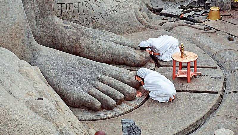 ಮಹಾಮಸ್ತಕಾಭಿಷೇಕಕ್ಕೆ ಕಾಶ್ಮೀರದ ಕೇಸರಿ, ಶಂಕರಪುರ ಮಲ್ಲಿಗೆ, ಜೈನ ಕಾಶಿಯಲ್ಲಿ ಹಬ್ಬದ ಸಡಗರ