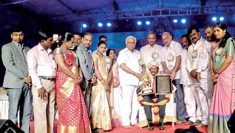 ನಿತ್ಯೋತ್ಸವ ಕವಿ ಪ್ರೊ. ಕೆಎಸ್ ನಿಸಾರ್ ಅಹಮದ್'ಗೆ ಪಂಪ ಪ್ರಶಸ್ತಿ ಪ್ರದಾನ