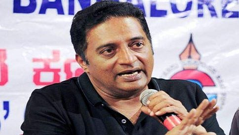 2014ರಲ್ಲಿ ಮಾರಾಟವಾದ 'ಪ್ರಾಮಿಸ್ ಟೂತ್ ಪೇಸ್ಟ್' ನಗು ತರುವಲ್ಲಿ ವಿಫಲವಾಗಿದೆ: ಪ್ರಕಾಶ್ ರೈ ವ್ಯಂಗ್ಯ