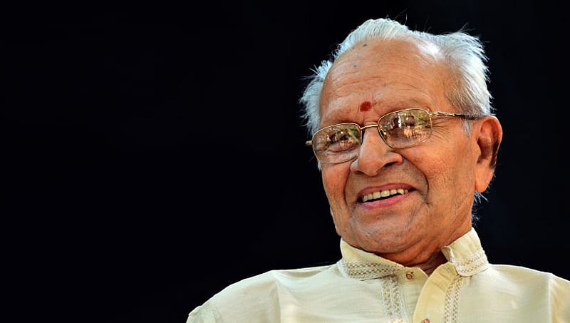 ನೃತ್ಯ ಪ್ರದರ್ಶನ ನೀಡುವಾಗಲೇ ಕುಸಿದು ಬಿದ್ದು 'ಕಥಕ್ಕಳಿ ಪ್ರವೀಣ' ವಾಸುದೇವನ್ ನಾಯರ್ ಸಾವು!