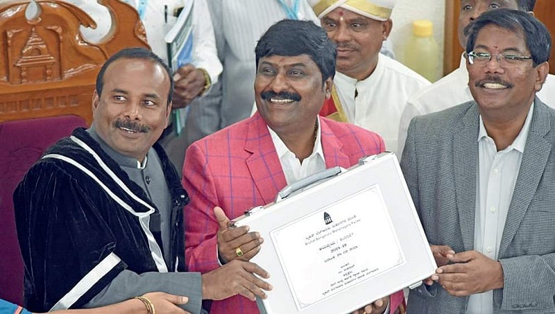 ಬಿಬಿಎಂಪಿಯ 9,326.57 ಕೋಟಿ ರೂ ಮೊತ್ತದ ಬಜೆಟ್ ಮಂಡನೆ; ಹೊಸ ಮೂಲಭೂತ ಸೌಕರ್ಯಗಳಿಲ್ಲ