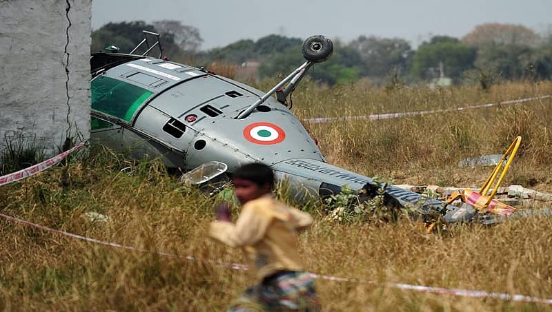 ಮಹಾರಾಷ್ಟ್ರ: ಕರಾವಳಿ ರಕ್ಷಣಾ ಪಡೆ ಹೆಲಿಕಾಪ್ಟರ್ ಪತನ, ಮಹಿಳಾ ಪೈಲಟ್ ಗೆ ಗಾಯ