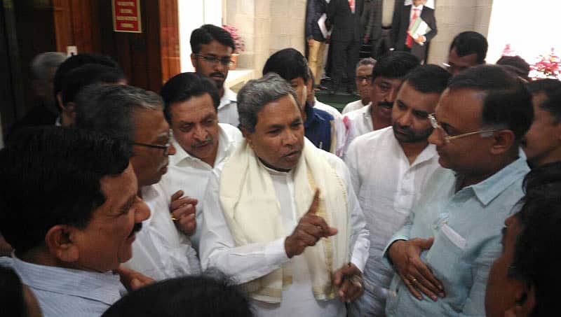 ಐಪಿಎಸ್ ಅಧಿಕಾರಿಗಳ ಸಂಘದಿಂದ ರತ್ನಪ್ರಭಾಗೆ ಪತ್ರ, ಸಿಎಂ ಸಿದ್ದರಾಮಯ್ಯ ಕೆಂಡಾಮಂಡಲ