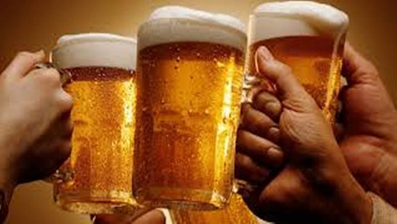 ಉಡುಪಿ: ಮದ್ಯ ಮಾರಾಟ ಉತ್ತೇಜಿಸಲು ಗ್ರಾಹಕರಿಗೆ ಆಟೋದಲ್ಲಿ ಉಚಿತ ಪ್ರಯಾಣ