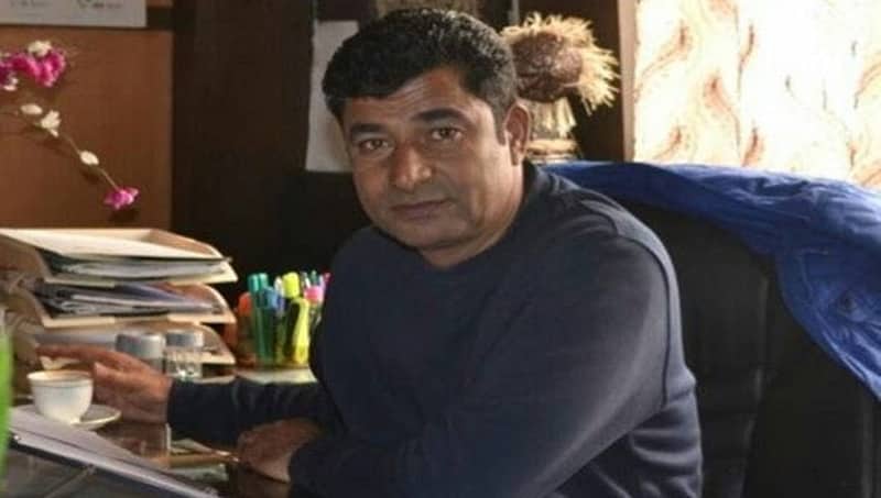 ಕಾಶ್ಮೀರದಲ್ಲಿ ಉಗ್ರರ ದಾಳಿ: ಬಿಜೆಪಿ ಮುಖಂಡ ಪಾರು, ಭದ್ರತಾ ಸಿಬ್ಬಂದಿಗೆ ಗಾಯ