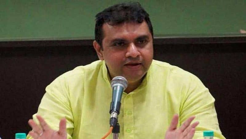 ಪ್ರಮೋದ್ ಮದ್ವರಾಜ್ ಪ್ರಚಾರ ವಾಹನಕ್ಕಿಲ್ಲ ಕಾಂಗ್ರೆಸ್ ಚಿಹ್ನೆ: ಬಿಜೆಪಿ ಸೇರ್ಪಡೆಗೆ ಸಿದ್ಧತೆ?