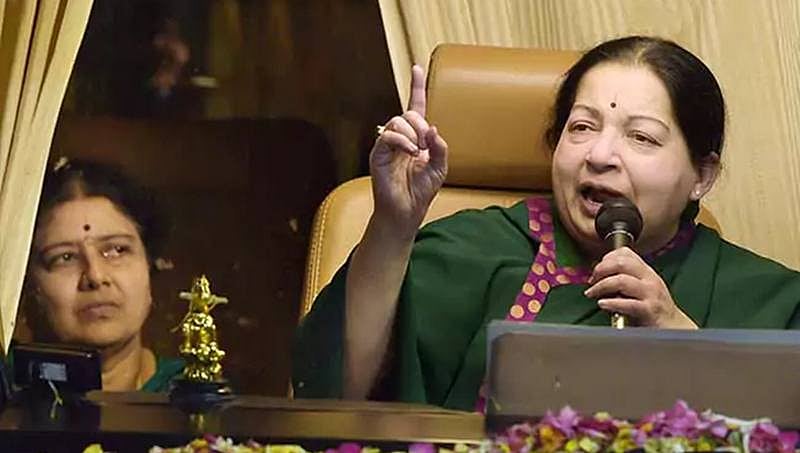 ಆಸ್ಪತ್ರೆಗೆ ತೆರಳಲು ಜಯಲಲಿತಾ ನಿರಾಕರಿಸಿದ್ದರು: ತನಿಖಾ ಸಮಿತಿಗೆ ಶಶಿಕಲಾ ಹೇಳಿಕೆ