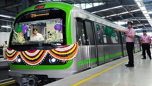 ಮೆಟ್ರೊ ನಿಲ್ದಾಣದ ಸೌಂದರ್ಯ ಹೆಚ್ಚಿಸುವ ಪೈಂಟಿಂಗ್ ಗಳು