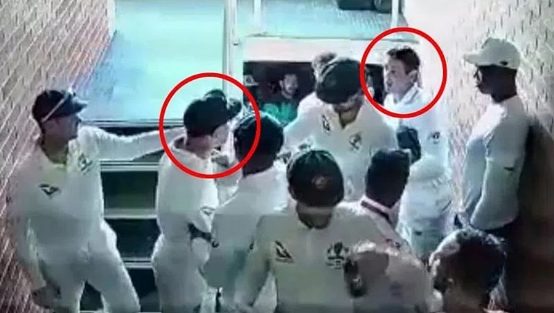 ಜಂಟಲ್‍ಮ್ಯಾನ್ ಗೇಮ್ ಕ್ರಿಕೆಟ್‌ನಲ್ಲಿ ಜಟಾಪಟಿ: ವಾರ್ನರ್-ಡಿಕಾಕ್‌ಗೆ ದಂಡ ವಿಧಿಸಿದ ಐಸಿಸಿ