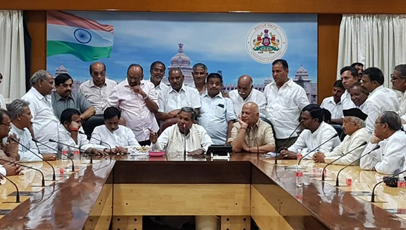 ಬಾದಾಮಿಯಿಂದಲೂ ಸ್ಪರ್ಧಿಸುವಂತೆ ಸಿಎಂಗೆ ಕಾಂಗ್ರೆಸ್ ಮುಖಂಡರ ಮನವಿ