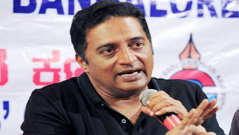 ಕರ್ನಾಟಕದಿಂದಲೇ ಬಿಜೆಪಿ ಅಂತ್ಯದ ಕೌಂಟ್ ಡೌನ್ ಆರಂಭ: ಶಾ ವಿರುದ್ಧ ಪ್ರಕಾಶ್ ರೈ ವಾಗ್ದಾಳಿ
