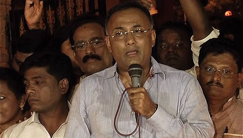 'ಯೋಗಿ ಆದಿತ್ಯಾನಾಥ್ ಅಲ್ಲ, ಡೋಂಗಿ ಆದಿತ್ಯಾನಾಥ್': ಉತ್ತರ ಪ್ರದೇಶ ಸಿಎಂ ವಿರುದ್ಧ ದಿನೇಶ್ ಗುಂಡೂರಾವ್ ಟೀಕಾ ಪ್ರಹಾರ
