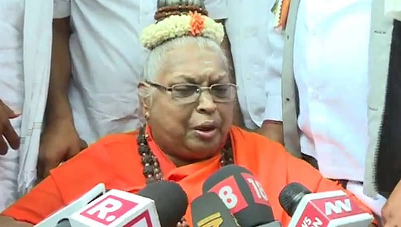 'ಕಾಂಗ್ರೆಸ್`ಗೇ ನಮ್ಮ ಬೆಂಬಲ': 'ಕೈ' ಪರ ಮತ್ತೆ ಮಾತೆ ಮಹಾದೇವಿ ವಕಾಲತ್ತು!