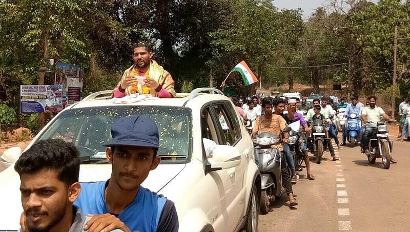 ಮಂಗಳೂರು: ಎಲ್ ಈಟಿ ಉಗ್ರರನ್ನು ಕೊಂದು, ತವರಿಗೆ ಬಂದ ಕರಾವಳಿಯ ವೀರ ಯೋಧನಿಗೆ ಅದ್ಧೂರಿ ಸ್ವಾಗತ
