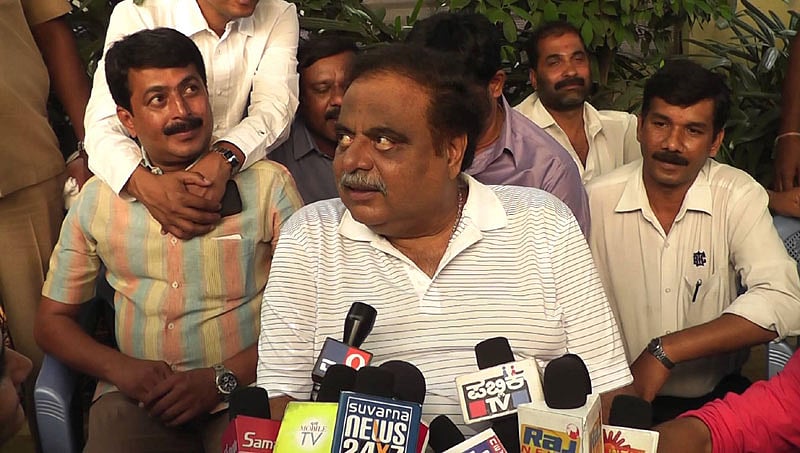 'ಮಂಡ್ಯ ಕ್ಷೇತ್ರದಿಂದ ಸ್ಪರ್ಧಿಸಲು ಸಾಧ್ಯವಿಲ್ಲ', ಕಣದಿಂದ ಹಿಂದೆ ಸರಿದ ರೆಬೆಲ್ ಸ್ಟಾರ್ ಅಂಬರೀಶ್