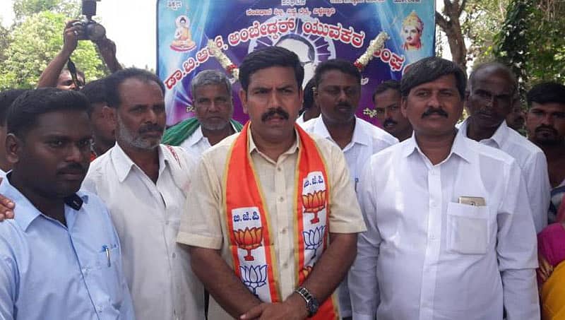 ವಿಜಯೇಂದ್ರಗೆ ಟಿಕೆಟ್ ನಿರಾಕರಣೆ; ಕಮಲಕ್ಕೆ ಮತ ನೀಡಬೇಡಿ ಎನ್ನುತ್ತಿರುವ ಬಿಜೆಪಿ ಕಾರ್ಯಕರ್ತರು!
