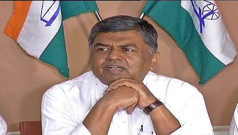ಕರ್ನಾಟಕ ಚುನಾವಣೆ: ಗಾಂಧಿ ಮತ್ತು ಗೋಡ್ಸೆ ನಡುವಿನ ಸೈದ್ದಾಂತಿಕ ಹೋರಾಟ; ಬಿಕೆ ಹರಿಪ್ರಸಾದ್