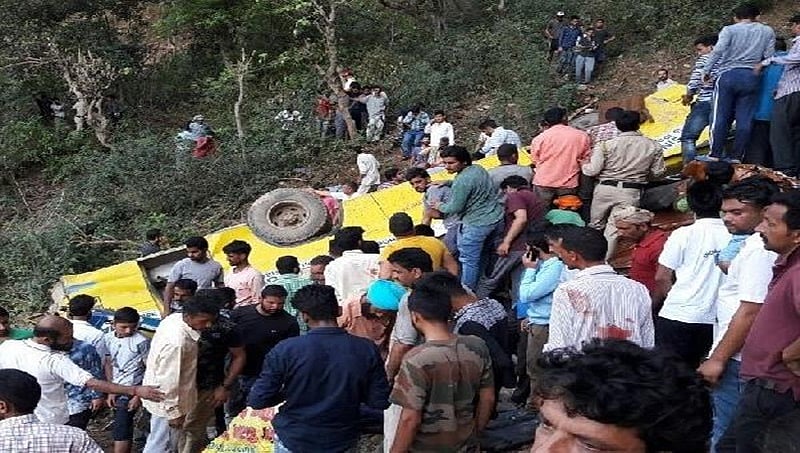 ಹಿಮಾಚಲ ಪ್ರದೇಶ: ಕಂದಕಕ್ಕೆ ಉರುಳಿದ ಶಾಲಾ ಬಸ್, 26 ವಿದ್ಯಾರ್ಥಿಗಳ ದುರ್ಮರಣ