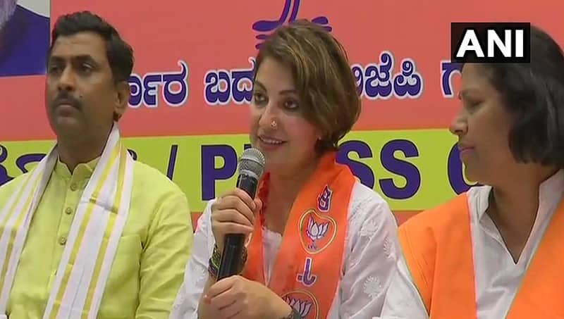 'ಕೈ' ಬಿಟ್ಟು ಬಿಜೆಪಿ ಸೇರಿದ ನಟಿ ಭಾವನಾ!