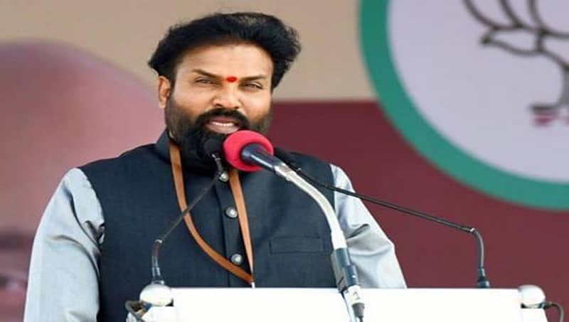 ಕರ್ನಾಟಕ ವಿಧಾನಸಭೆ ಚುನಾವಣೆ: ಬಾದಾಮಿಯಲ್ಲಿ ಸೋಲಿಗೆ ಕಣ್ಣೀರಾಕಿದ ಶ್ರೀರಾಮುಲು