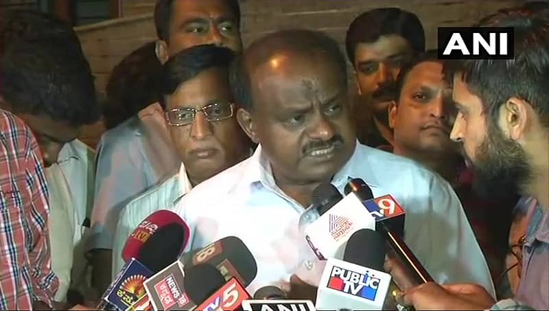 ರಾಜ್ಯಪಾಲರು ’ಕುದುರೆ ವ್ಯಾಪಾರ’ಕ್ಕೆ ಪ್ರೋತ್ಸಾಹ ನಿಡುತ್ತಿದ್ದಾರೆ: ಎಚ್.ಡಿ. ಕುಮಾರಸ್ವಾಮಿ