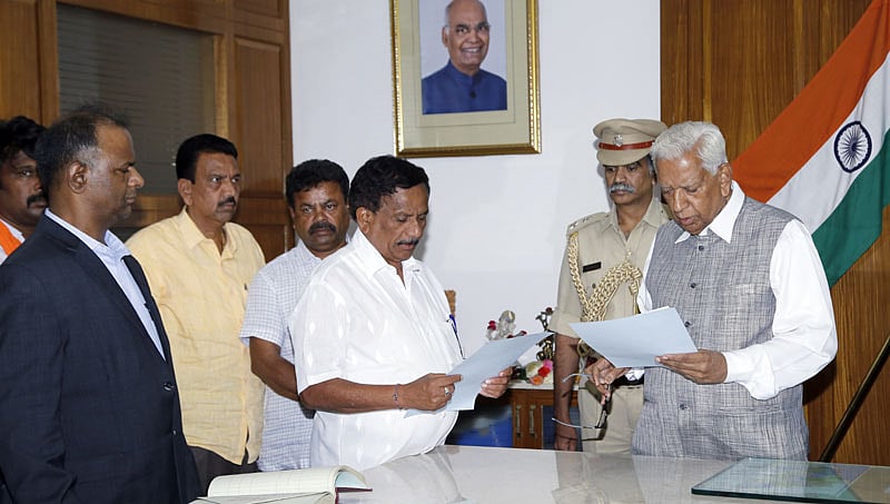 ವಿಶ್ವಾಸ ಮತಕ್ಕೂ ಮೊದಲು ಹಂಗಾಮಿ ಸ್ಪೀಕರ್ ಬೋಪಯ್ಯ ನೇಮಕ ಕುರಿತ ನಿರ್ಧಾರ