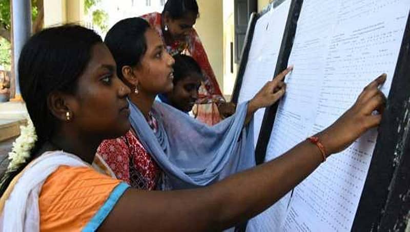 ಸಿಬಿಎಸ್ ಇ 12 ನೇ ತರಗತಿ ಫಲಿತಾಂಶ ಪ್ರಕಟ : ಆನ್ ಲೈನ್, ಎಸ್ ಎಂಎಸ್, ಮೂಲಕವೂ ಅಂಕ ಪರೀಕ್ಷಿಸಬಹುದು