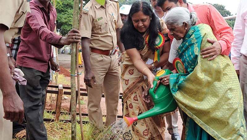 'ಸಾವಿನ ವದಂತಿ ನೋವು ತಂದಿದೆ': ದೂರು ದಾಖಲಿಸಿದ ಸಾಲುಮರದ ತಿಮ್ಮಕ್ಕ