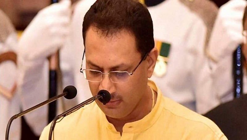 ಉತ್ತರ ಕನ್ನಡ: ಕೇಂದ್ರ ಸಚಿವ ಅನಂತ್ಕುಮಾರ್ ಹೆಗಡೆ ಕಾರು ಅಪಘಾತ