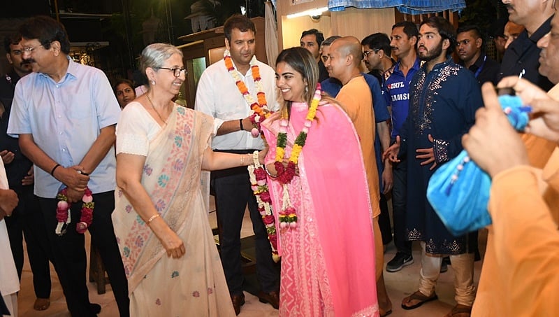 ಆನಂದ್ ಪಿರಾಮಲ್ ಜೊತೆ ಮುಕೇಶ್ ಅಂಬಾನಿ ಪುತ್ರಿ ಇಶಾ ನಿಶ್ಚಿತಾರ್ಥ
