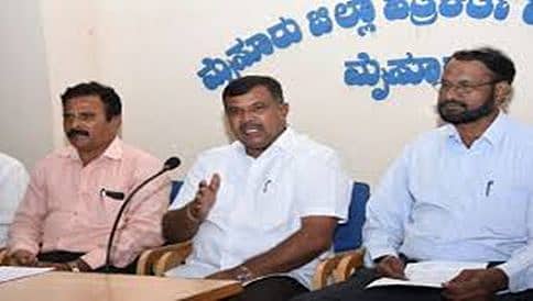 ಸ್ವಪಕ್ಷ ಜೆಡಿಎಸ್ ಸೇರಿದಂತೆ ಎಲ್ಲಾ ಪಾರ್ಟಿಗಳಿಗೂ ಎಂಎಲ್ ಸಿ ಮರಿತಿಬ್ಬೇಗೌಡ ತರಾಟೆ