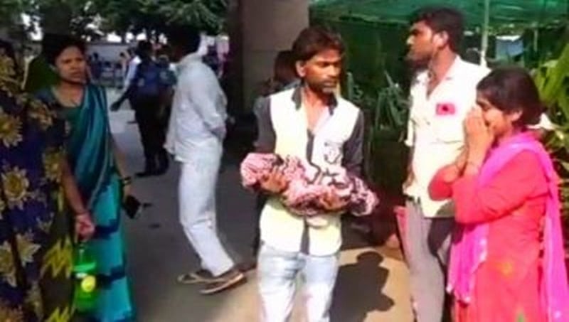 ಉತ್ತರ ಪ್ರದೇಶ: ನಾಲ್ಕು ಶಿಶುಗಳಿಗೆ  ಒಂದೇ ಆಕ್ಸಿಜನ್ ಸಿಲಿಂಡರ್ , ಪರಿಣಾಮ  ಮೂರು  ಶಿಶುಗಳ ಸಾವು