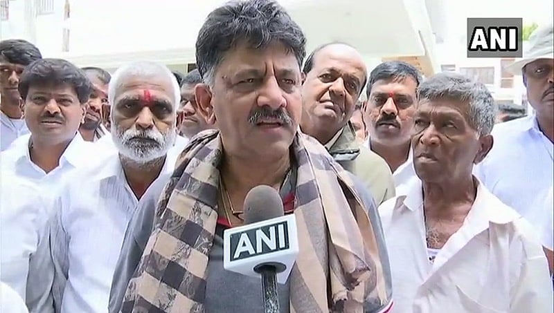 ನಾನು ಎಲ್ಲಾ ಶಾಸಕರೊಂದಿಗೆ ಸಂಪರ್ಕದಲ್ಲಿದ್ದು ಸಮಸ್ಯೆ ಬಗೆಹರಿದಿದೆ: ಡಿ ಕೆ ಶಿವಕುಮಾರ್