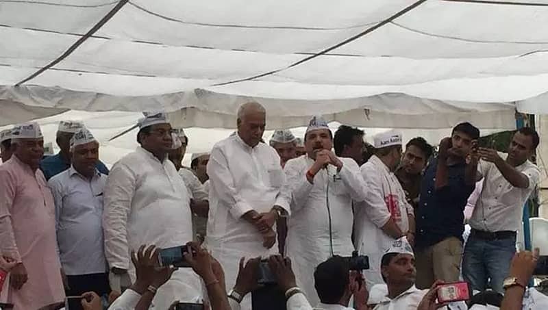 ಲೆಫ್ಟಿನೆಂಟ್ ಗೌರ್ನರ್ ನಿವಾಸದೆಡೆಗೆ ಆಪ್ ಪ್ರತಿಭಟನಾ ಮೆರವಣಿಗೆ: ಯಶ್ವಂತ್ ಸಿನ್ಹಾ ಸಾಥ್