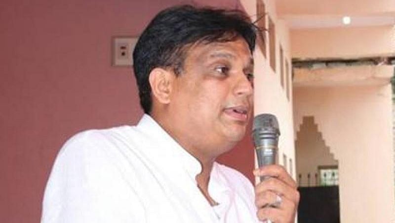ಸದನದಲ್ಲಿ 'ಸೋಂಕಿತ ಸರ್ಕಾರ' ಎಂಬ ಬರಹದ ಮಾಸ್ಕ್ ಧರಿಸಿ ಶಾಸಕ ಅಜಯ್ ಸಿಂಗ್ ಆಕ್ರೋಶ!