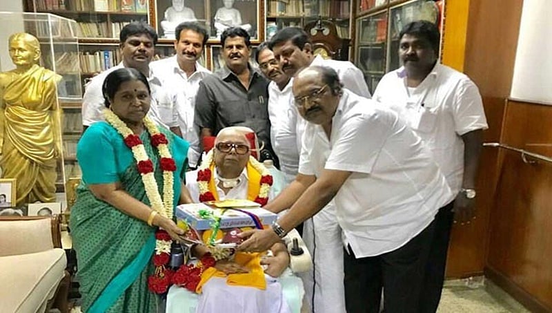 ಡಿಎಂಕೆ ನಾಯಕ ಕರುಣಾನಿಧಿ 95ನೇ ಜನ್ಮ ದಿನ: ಪ್ರಧಾನಿ ಮೋದಿ, ಗಣ್ಯರು, ಅಭಿಮಾನಿಗಳಿಂದ ಶುಭಾಶಯ