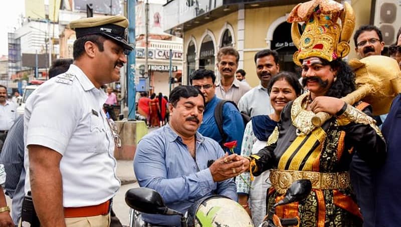 ಬೆಂಗಳೂರು: ರಸ್ತೆಗಿಳಿದ 'ಯಮ', ವಾಹನ ಸವಾರರೆ ಎಚ್ಚರ!