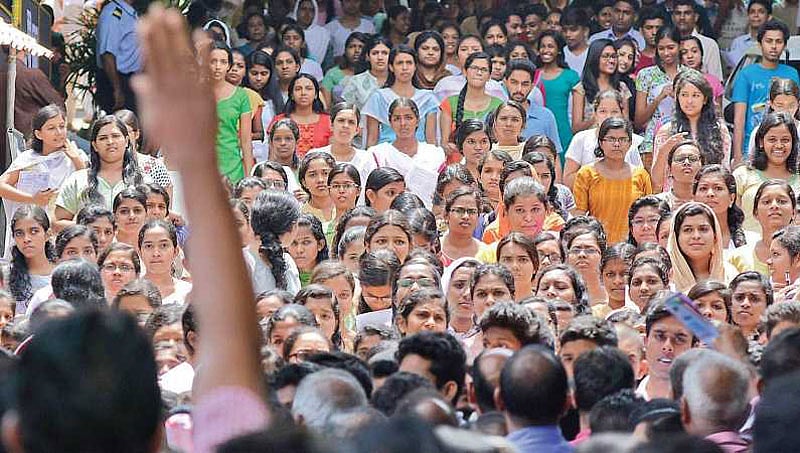 ನೀಟ್ ನಲ್ಲಿ ತಮಿಳು ಮಾಧ್ಯಮ ವಿದ್ಯಾರ್ಥಿಗಳಿಗೆ ಗ್ರೇಸ್ ಮಾರ್ಕ್ಸ್; ಮದ್ರಾಸ್ ಹೈಕೋರ್ಟ್ ಆದೇಶ ಪ್ರಶ್ನಿಸಿ ಸಿಬಿಎಸ್ಇ ಅರ್ಜಿ