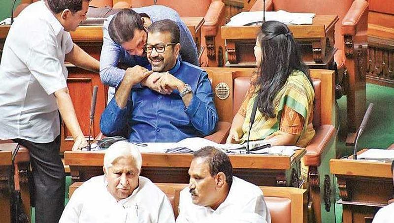 ಬಾಂಧವ್ಯ ಗಟ್ಟಿಗೊಳಿಸುವ ಬದಲು ಸಿಟ್ಟು, ಸೆಡವು, ಅಸಮಾಧಾನದಲ್ಲೇ ಬಜೆಟ್ ಅಧಿವೇಶನ ಅಂತ್ಯ!