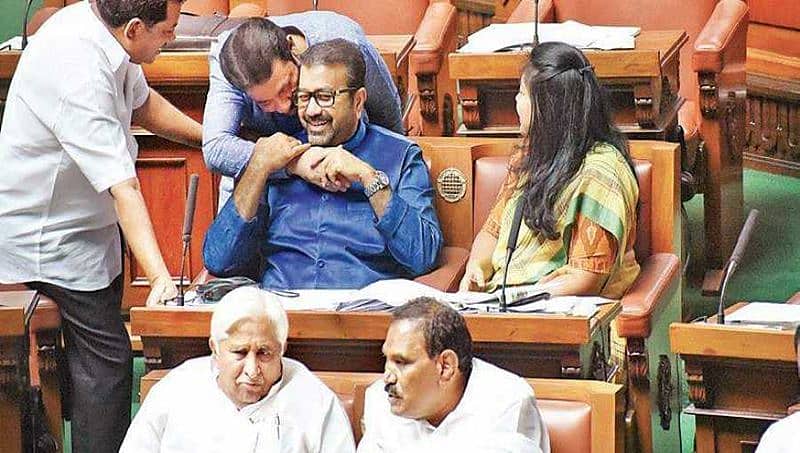ಬಾಂಧವ್ಯ ಗಟ್ಟಿಗೊಳಿಸುವ ಬದಲು ಸಿಟ್ಟು, ಸೆಡವು, ಅಸಮಾಧಾನದಲ್ಲೇ ಬಜೆಟ್ ಅಧಿವೇಶನ ಅಂತ್ಯ!