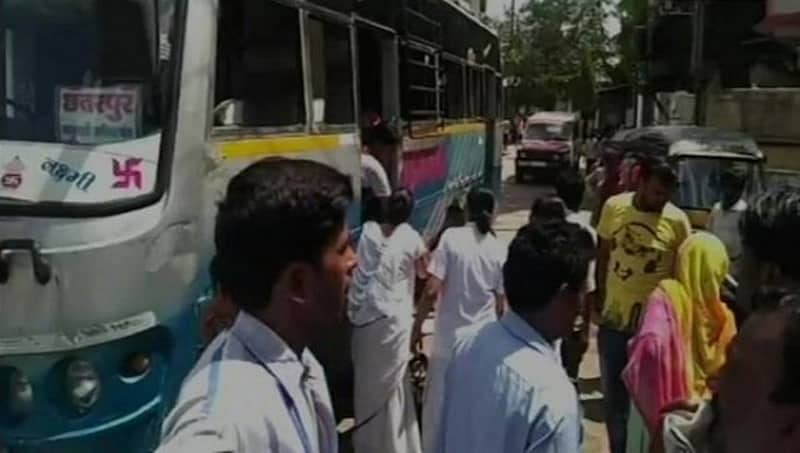 ವೈದ್ಯಕೀಯ ನಿರ್ಲಕ್ಷ್ಯ: ಸಂಚರಿಸುತ್ತಿದ್ದ ಬಸ್ ನಲ್ಲೆ ಮಗುವಿಗೆ ಜನ್ಮ ನೀಡಿದ ಮಹಿಳೆ