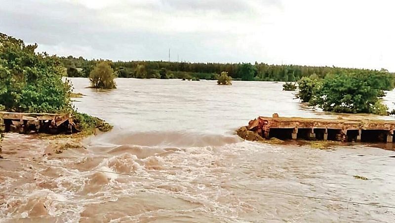 ಕೊಳ್ಳೇಗಾಲ: ಕೊಚ್ಚಿ ಹೋಯ್ತು 200 ವರ್ಷದ ವೆಲ್ಲೆಸ್ಲಿ ಸೇತುವೆ