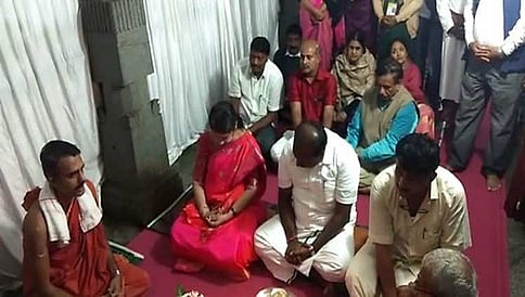 ದೇವರೇ ನನ್ನ ಅಧಿಕಾರ ಕಾಪಾಡುತ್ತಾನೆ: ತಲಕಾವೇರಿಯಲ್ಲಿ ಸಿಎಂ ಕುಮಾರಸ್ವಾಮಿ